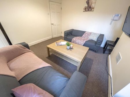 4 bedroom terraced house to rent - Photo 2