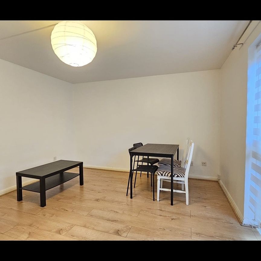 1 Bed Flat, Brookes Court, EC1N - Photo 1