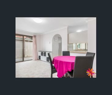 Private Rear Villa - Big Back Yard - Photo 6