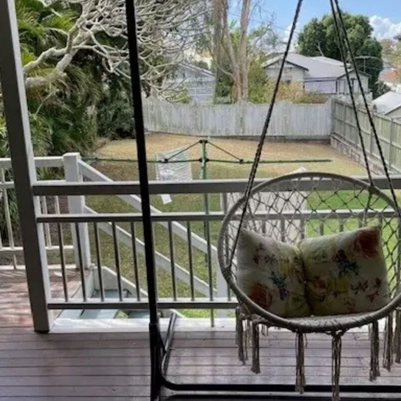 Greenslopes - Photo 1