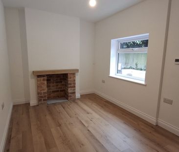 Burton Lane - Photo 1