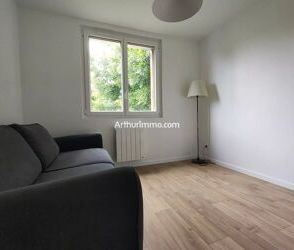 Location Appartement 2 pièces 32 m2 à Sucy-en-Brie - Photo 2