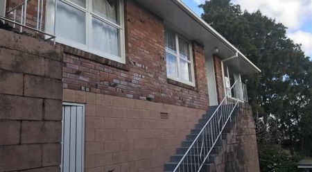 Brick and Tile Unit in Glenfield/Bayview - Photo 3