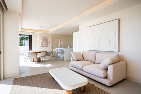 3 Bedroom Apartment For Rent in Estepona, Málaga - Photo 5