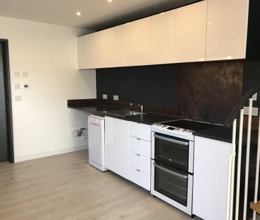 1 bedroom semi-detached house to rent - Photo 5