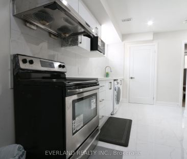 20 Sonmore Drive #Garden House Basement - Photo 6