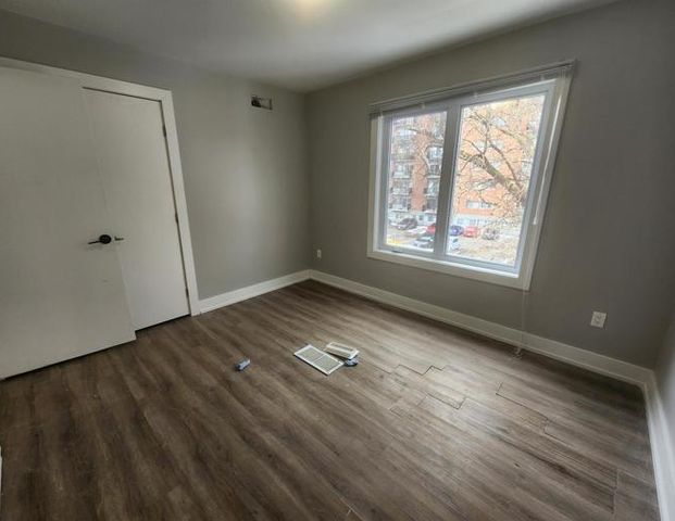 444 Cambridge Street - 3 | 444 Cambridge Street -, Ottawa - Photo 1