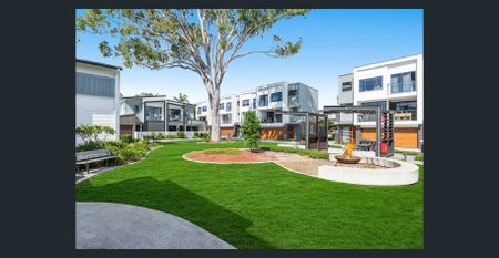 Five-year-Old-3-Bed, 2-Bath-1Garage Townhouse, Walk to Wynnum Plaza - Photo 4