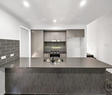 Spacious Family Home - Photo 5