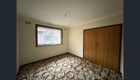 Large place to call home - Photo 5