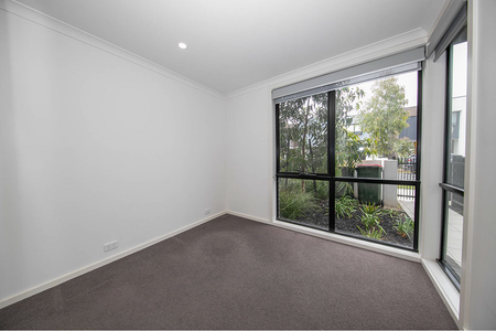 Stylish & Modern Townhouse in Prime Braybrook Location! - Photo 2