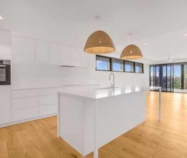 Near New Apartment with Uninterrupted Ocean Glimpses!! - Photo 6