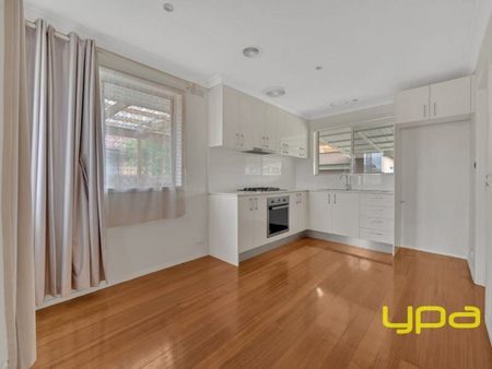 22 Laemmle Street, DANDENONG NORTH - Photo 5