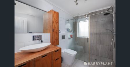 MODERN DELIGHT IN A CENTRAL LOCATION. - Photo 4