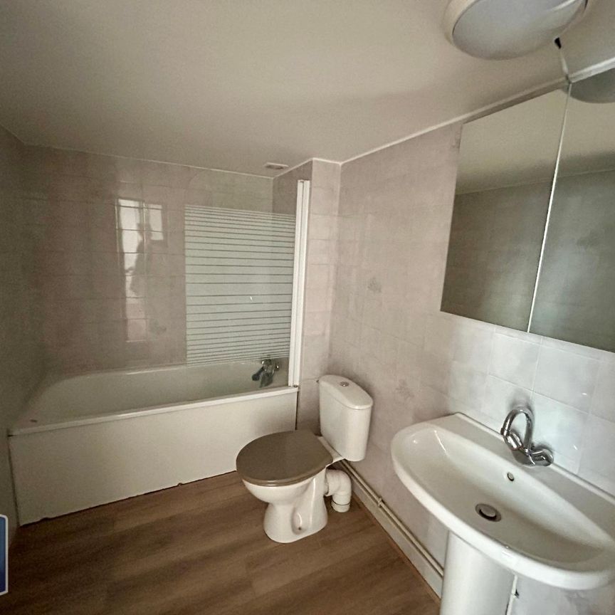 Location Appartement 2 pièces 38m² ST ETIENNE 42000 - Photo 1