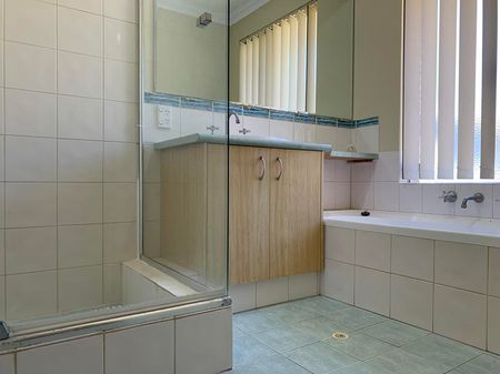 LIGHT, BRIGHT AND SPACIOUS!! - Photo 3