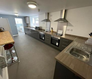 1 bedroom in a house share to rent - Photo 4