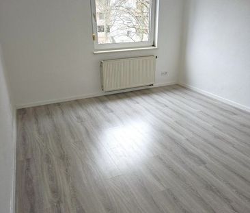 Zentral gelegene 2 Zi.-Wohnung mit Balkon in Nürnberg / Wohnung mieten - Photo 2