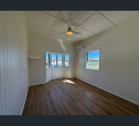 2/2 Gabbee Street, Kingaroy, Qld 4610 - Photo 4