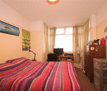 3 bedroom end of terrace house to rent - Photo 6