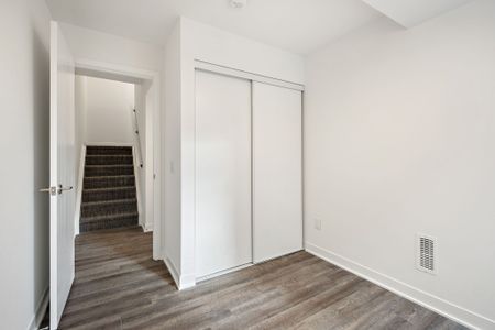 For Lease - 40 Ed Clark Gardens Unit# Th1, Toronto, Ontario - Photo 3