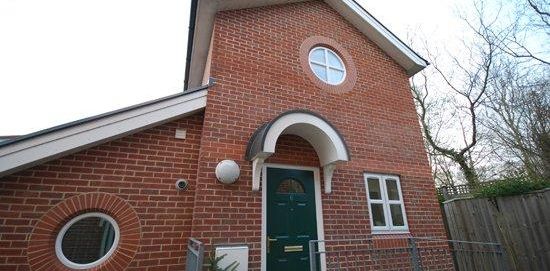 2 bedroom semi-detached house to rent - Photo 2