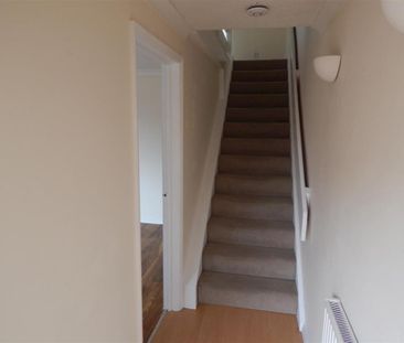 3 bedroom terraced house to rent - Photo 2