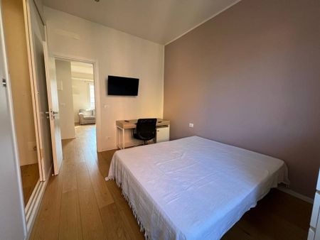 Luminoso trilocale arredato tra Unipol-Stalingrado e porta M - Foto 3