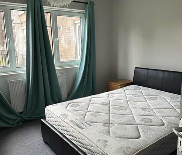 2 Bed Flat, Sandham Court, SW4 - Photo 5