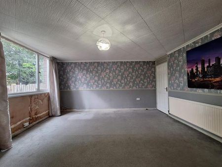 Bowood Road, Enfield EN3, London - Photo 2