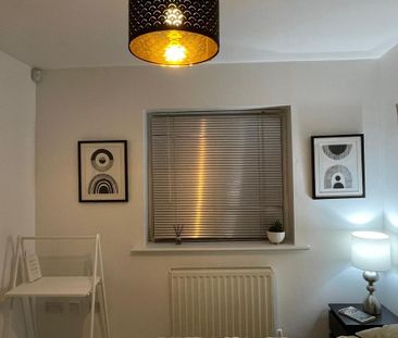 4 bedroom house share to rent - Photo 1