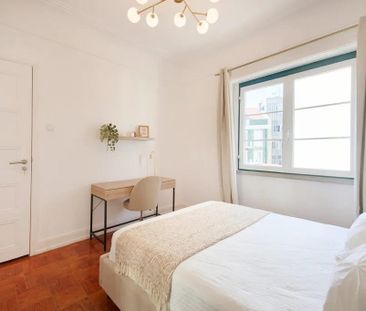 Rua da Palmeira, Lisbon, Lisbon 1200-219 - Photo 3