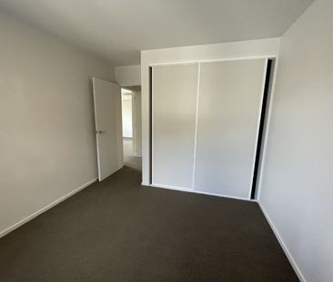 Gloucester awaits!! - Photo 4