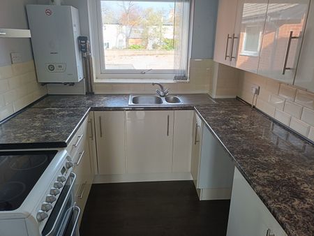 2 Bed Flat, Townfield Lane, CH43 - Photo 4