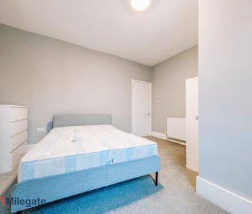 3 bedroom flat to rent - Photo 5