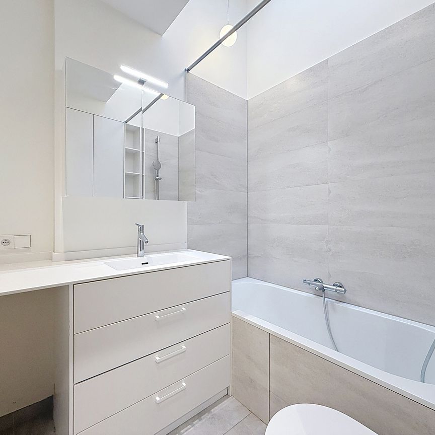 Penthouse - for rent - Photo 1