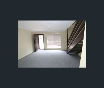 2/50 Blackwood Road, Woodridge, Qld 4114 - Photo 1