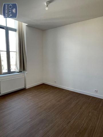 Location Appartement 4 pièces 115m² BLAYE 33390 - Photo 5