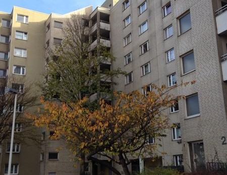 Großzügig geschnittene Wohnung im Herzen von Bonn-Tannenbusch – frisch saniert und bald bezugsbereit - Foto 1