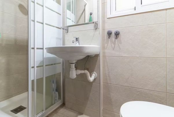 Carrer General San Martín, Valencia, Valencian Community 46004 - Photo 1