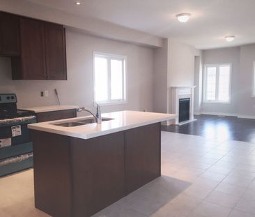 For Lease - 19 Zenyatta Lane, East Gwillimbury, Ontario - Photo 6