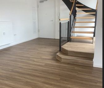 Helle Dachgeschosswohnung mit Galerie - Foto 1