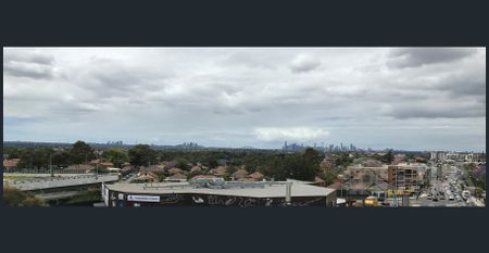 Two Bedroom Apartment with city view - Photo 4