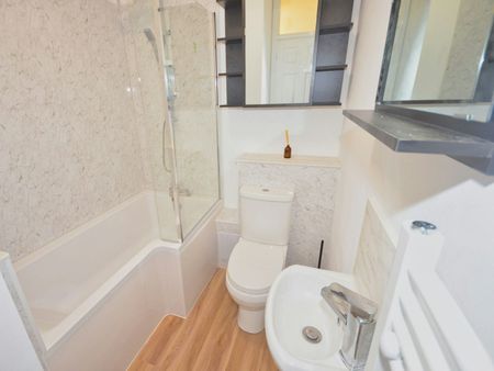 Flat to rent on - Photo 4