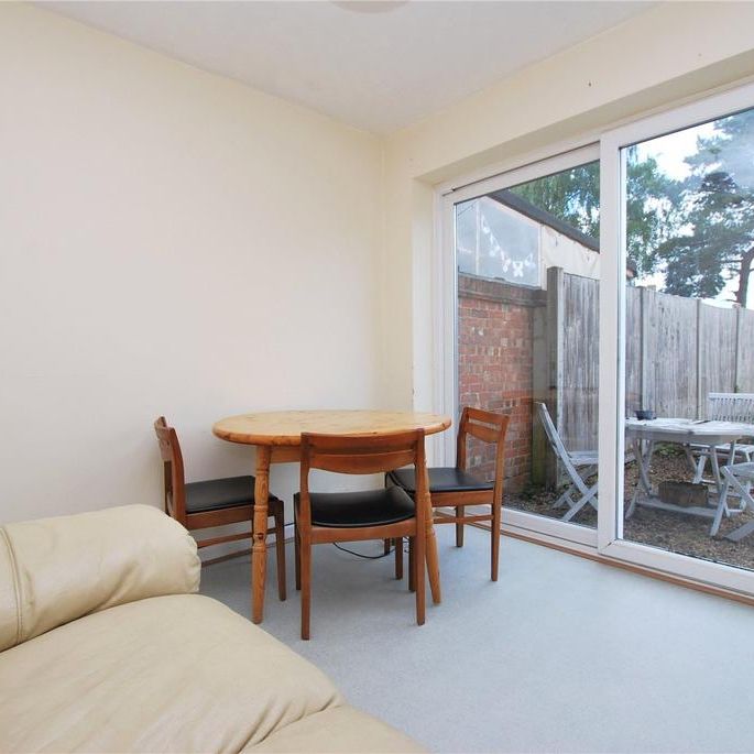 4 bedroom terraced house to rent - Photo 1