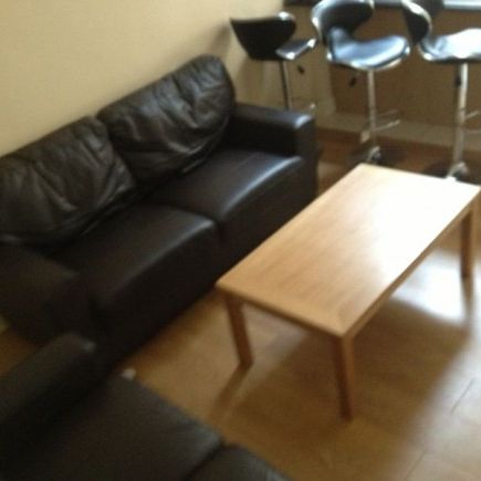 Brilliant 5 double bedroom property. All bedrooms are en-suite - Photo 1