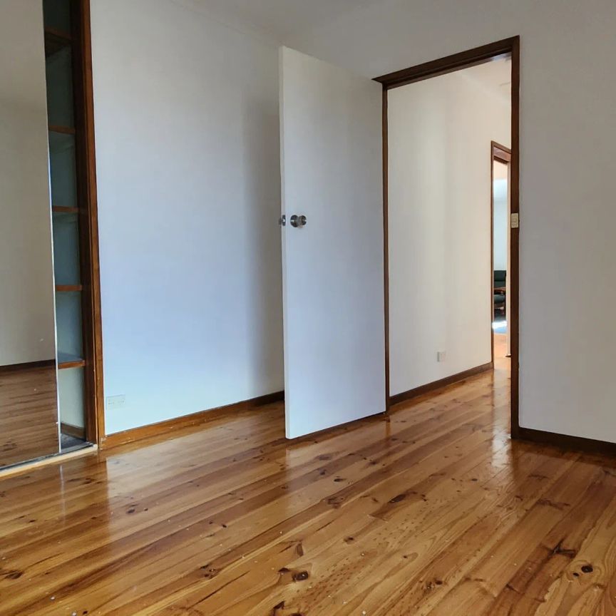 2/10 Neville Street, Carnegie. - Photo 1