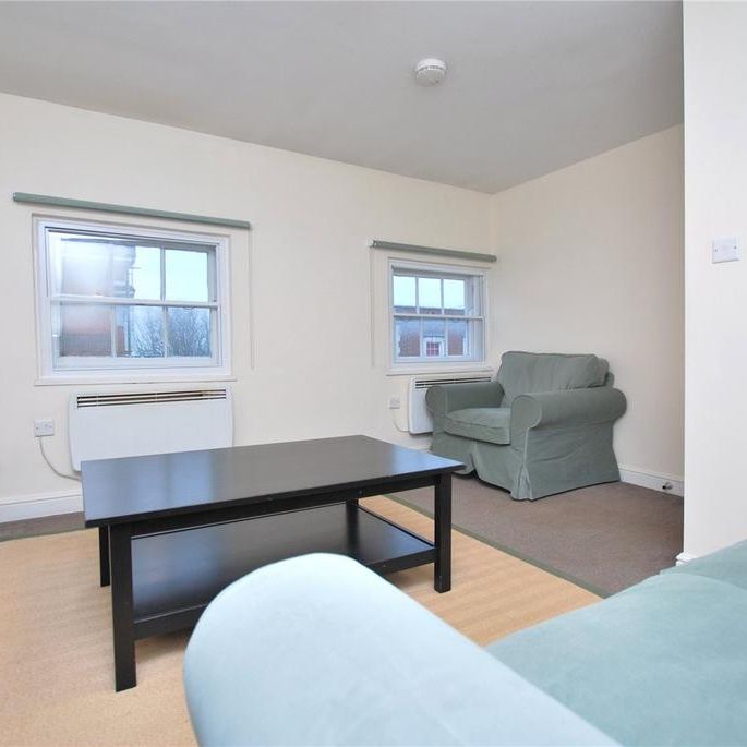 2 bedroom maisonette to rent - Photo 1