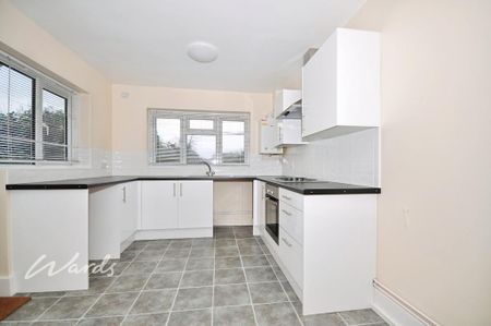 3 bedroom end of terrace house to rent - Photo 4