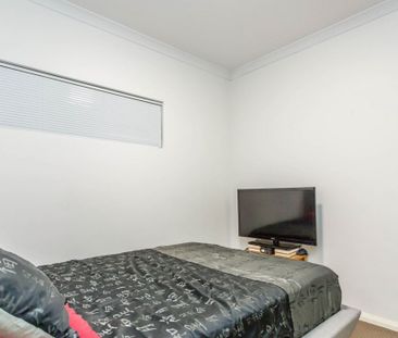 Low Maintenance, Convenient Location - Photo 3